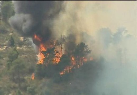 Grave incendio en las localidades madrileñas de Valdemaqueda y Robledo de Chavela