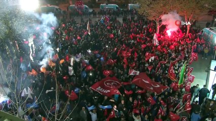 Denizli’de AK Partililer kutlamalara başladı