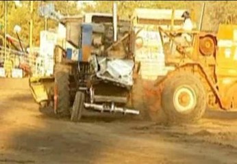 Choque de cosechadoras en Estado Unidos