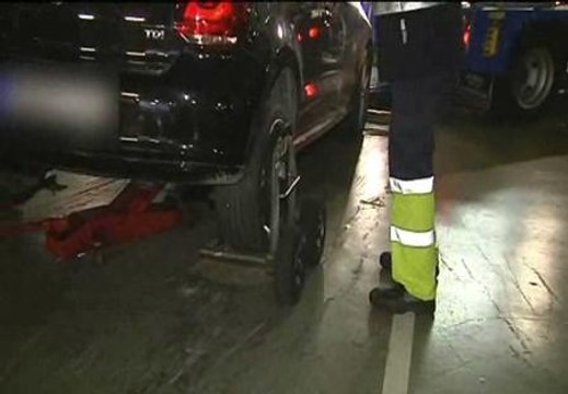 Las grúas de Barcelona recogen 10.000 vehículos menos en un año