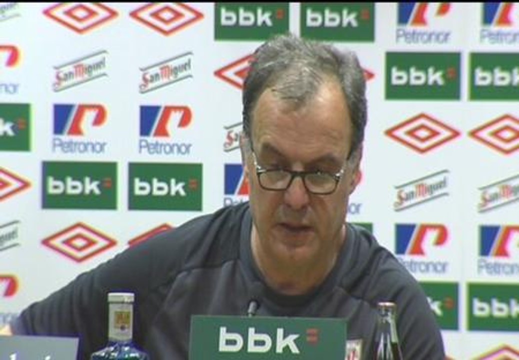 Bielsa sobre los pitos a Llorente: "Tiene fortaleza para sobreponerse"