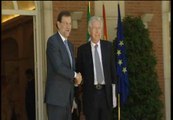 Rajoy recibe a Monti en La Moncloa