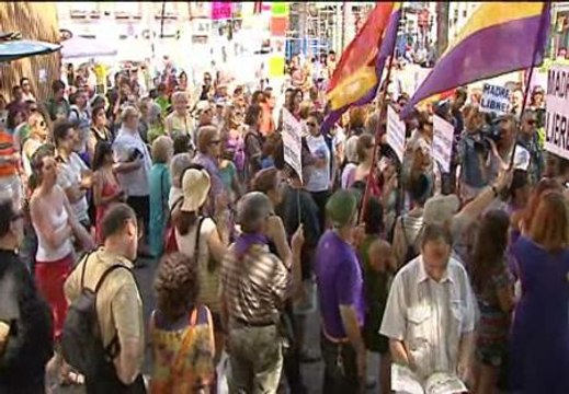 Decenas de personas se concentran en Madrid contra la reforma de la Ley del Aborto