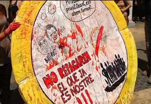 Cientos de personas salen a la calle en Barcelona en protesta por los recortes en Sanidad