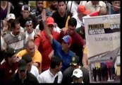 Capriles lidera la camina de Caracas hacia el futuro