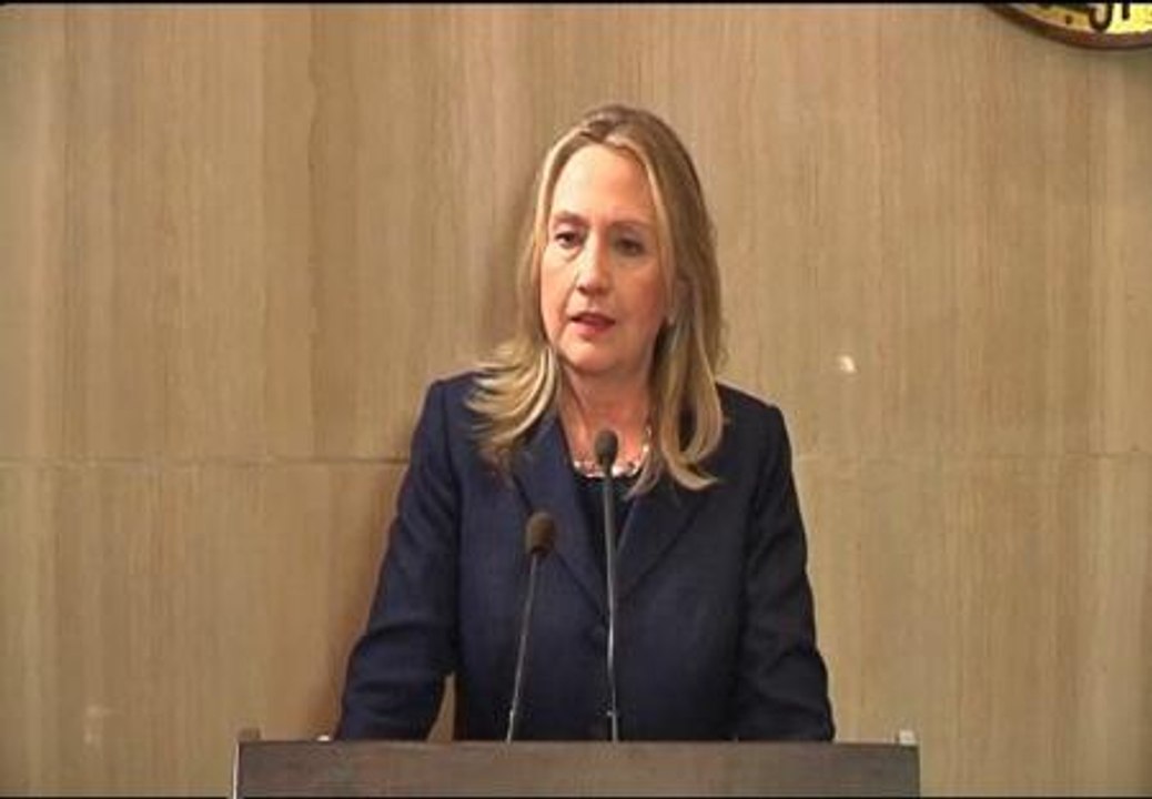 Hillary Clinton: "Apoyamos rotundamente al pueblo egipcio en su transición democrática"
