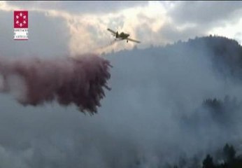 El incendio de Andilla avanza hasta la provincia de Castellón