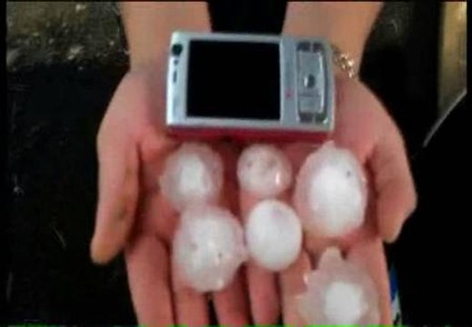 UNA TORMENTA DE GRANIZO CAUSA NUMEROSOS DA