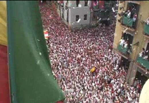 Comienzan en Pamplona los sanfermines con el tradicional chupinazo