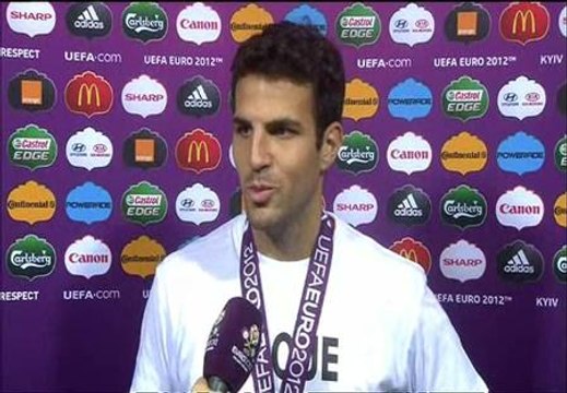 Fàbregas: Somos un grupo fantástico en el campo