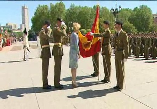 Aguirre y Botella juran bandera