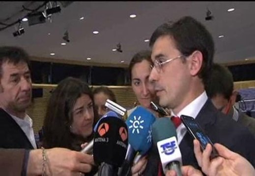 Bruselas niega que estén negociando un rescate con Madrid