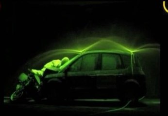 Crean invento para iluminar vehículos en caso de accidente