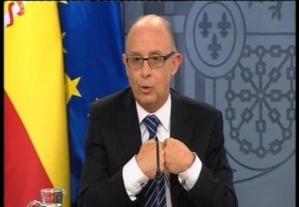 Cristóbal Montoro: "No estamos sólos, tenemos detrás a Europa"
