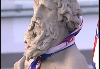 Neptuno recibe la copa de la Europa League