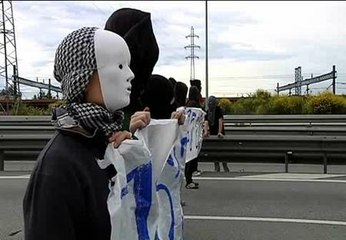 Estudiantes de la Autónoma de Barcelona cortan la AP-7