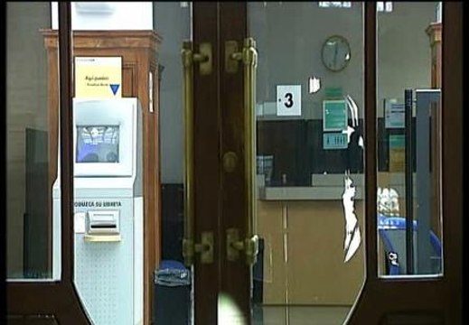 La policía busca a un exempleado de un banco de Yecla, en Murcia, por haber robado presuntamente 500.000 euros de su sucursal