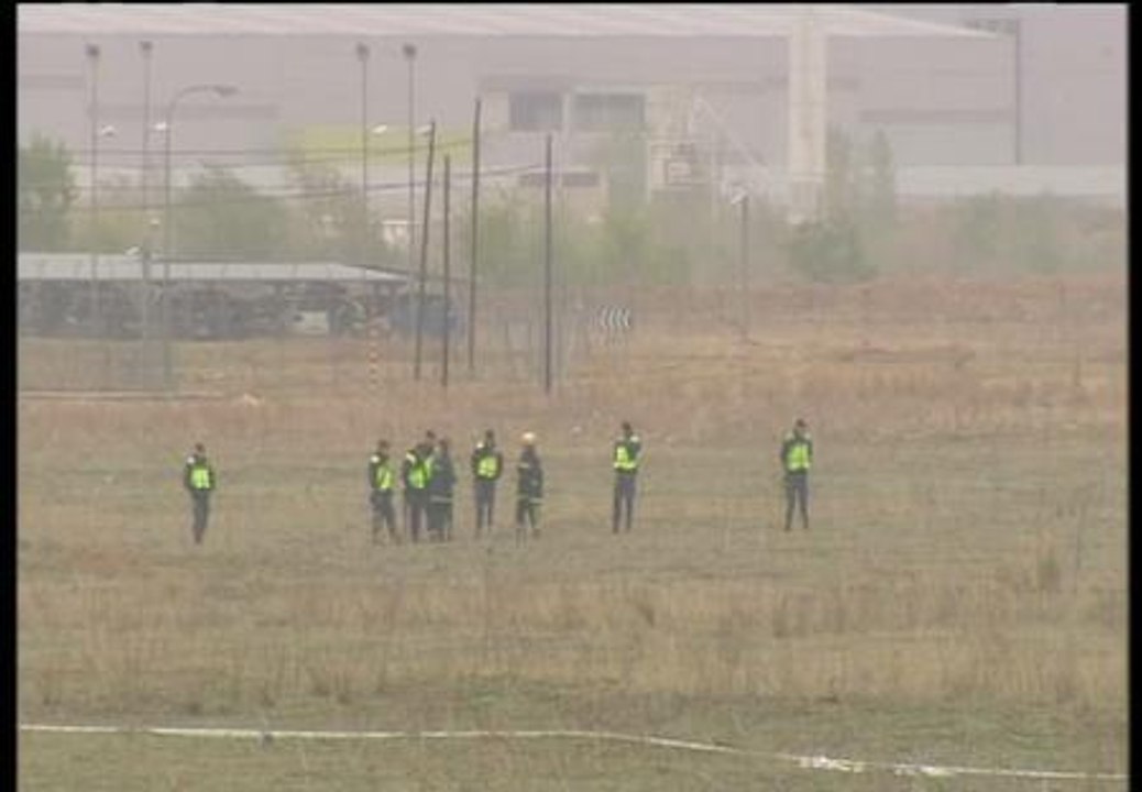 Dos militares muertos al estrellarse un avión de instrucción en Alcalá de Henares