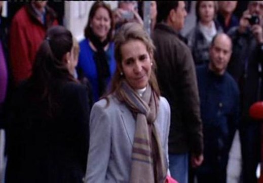 La infanta Elena asegura que el rey está en buenas manos