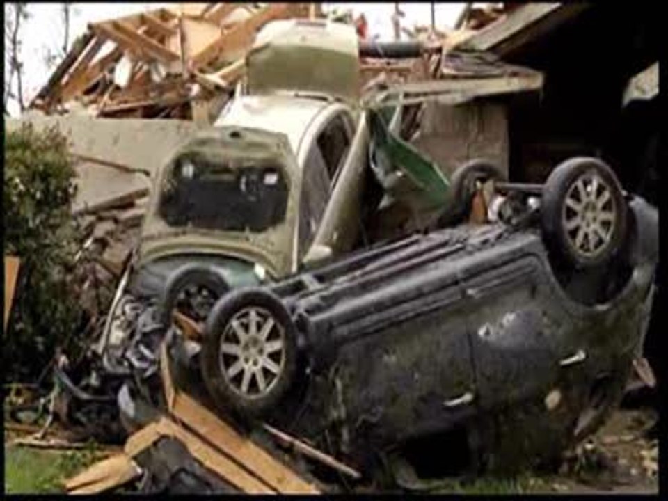 Dos tornados azotan la zona noreste de Texas y dejan importantes daños materiales