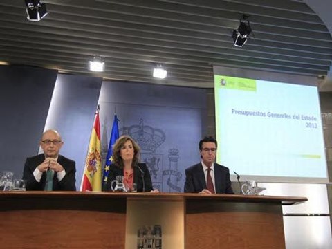 El Gobierno no sube el IVA y recorta ministerios un 16,9%
