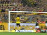 Late Alcacer brace sends Dortmund top