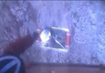 Rescatan en helicóptero a dos miembros de la tripulación de un velero