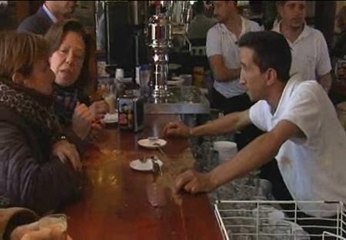 Los negocios celebran que la lluvia ha permitido la "Madrugá"