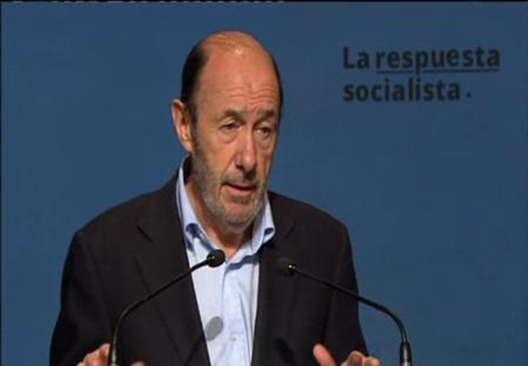 Rubalcaba: "El gobierno pone más impuestos a los trabajadores y se los quita a los defraudadores"