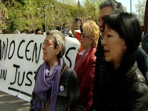 'Indignados' critican la dación en pago