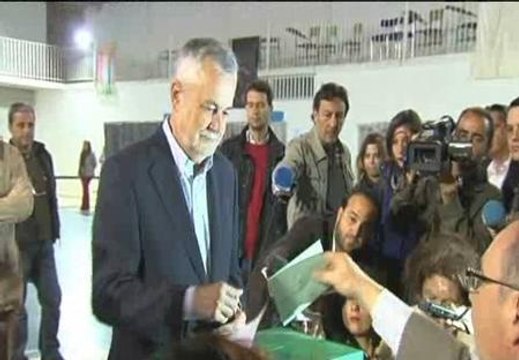 Griñán confía en que de las elecciones salga un gobierno andaluz estable