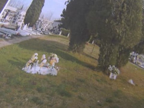 SOS Bebés Robados pide la apertura de una fosa común