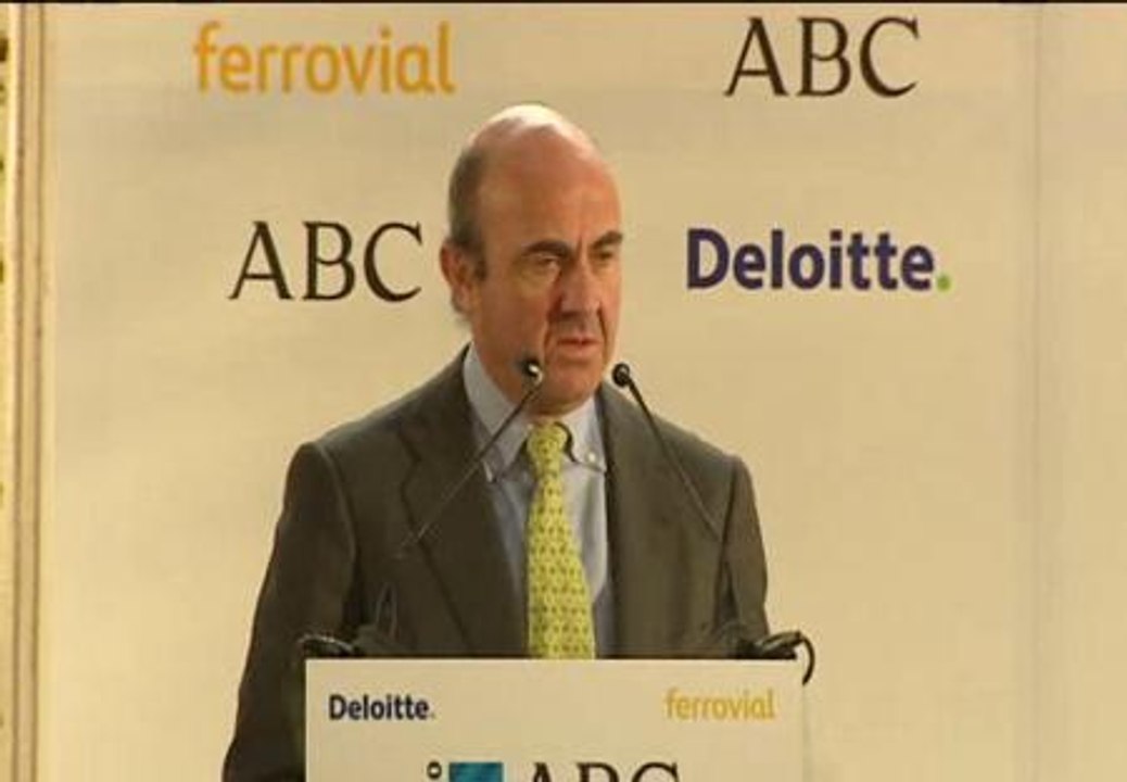 De Guindos: "No cambiaremos ni un ápice la reforma laboral a pesar de la huelga"