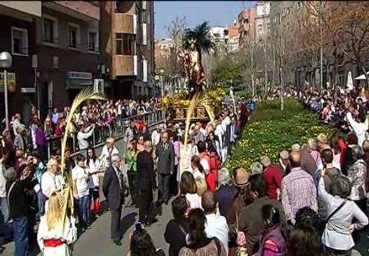 La 15+1 saca a la calle sus procesiones laicas