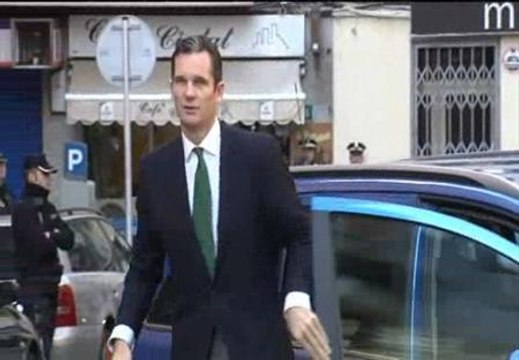 Urdangarín defiende a la Infanta Cristina y habla de ataques a la Casa Real