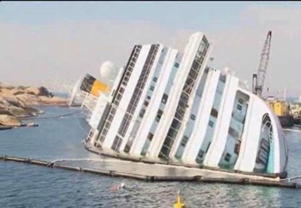 Hallan cinco nuevos cadáveres en el Costa Concordia y ya son 30 los muertos oficiales