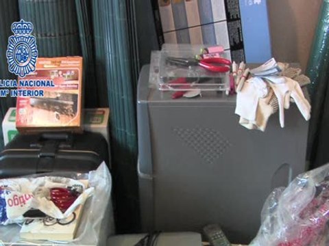 Dos miembros de Anonymous ingresan en prisión