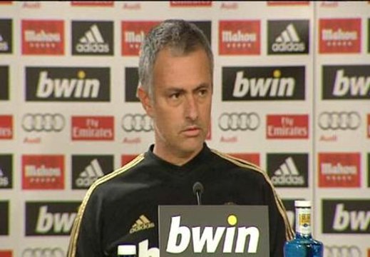 Mourinho: No tengo ninguna intención de que Higuaín se marche