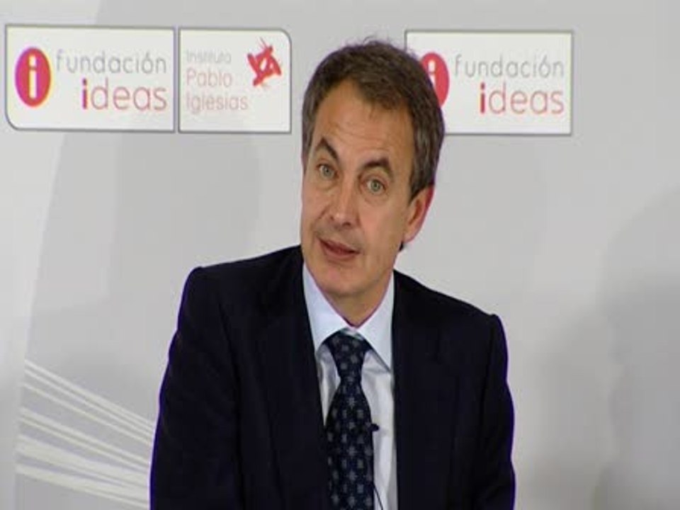 Zapatero pide a progresistas no salir del "campo de juego"