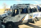 Muere una estudiante de 16 años y 4 compañeros resultan heridos graves al volcar el autobús en el que viajaban