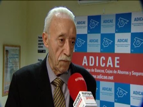 ADICAE ve un poco confusa la propuesta de De Guindos