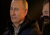 Un emocionado Putin celebra su victoria ante miles de simpatizantes en Moscú