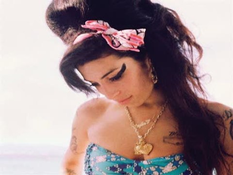 Una biografía relata la vida de Amy Winehouse