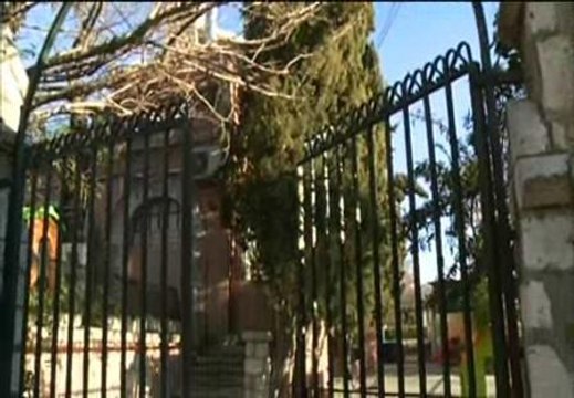 Los alumnos del colegio embargado retomaron hoy las clases