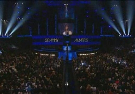 Adele triunfa en los Grammy con seis galardones