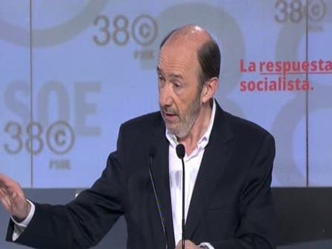 Rubalcaba: El Gobierno quiere retroceder 30 años