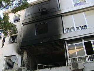 Herida una niña en un incendio en Sevilla