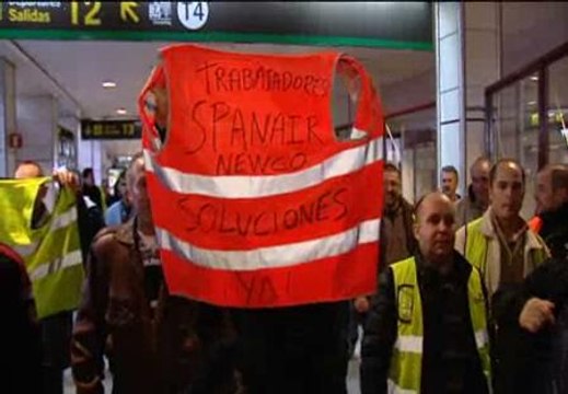Los trabajadores de Spanair reclaman soluciones mediante concentraciones