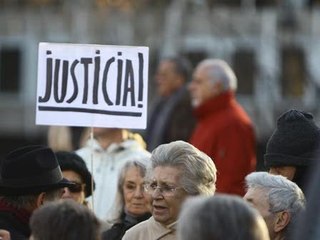 Garzón es arropado a las puertas del Supremo