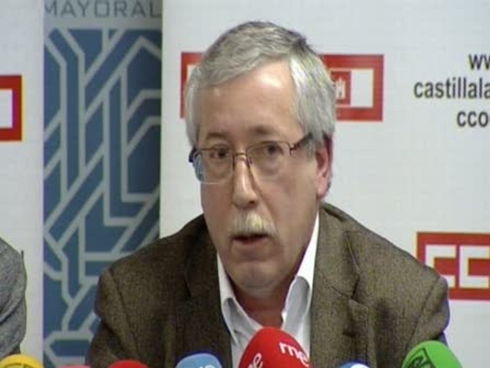 Toxo insta a Rajoy a convocar a los agentes sociales